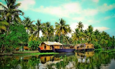 explore kerala with bookmytrip