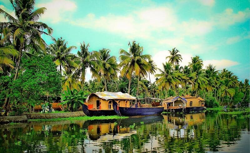 explore kerala with bookmytrip